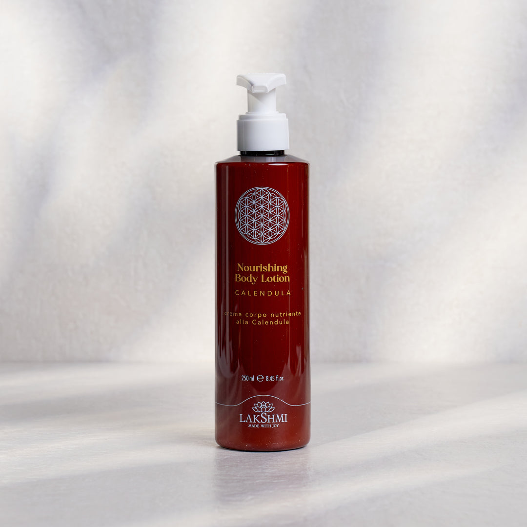 SARIRA Moisturizing and Elasticizing Body Cream with Calendula